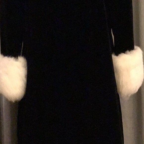 Vintage Velvet and Rabbit Fur Sleeve Evening Coat. - Picture 10 of 12